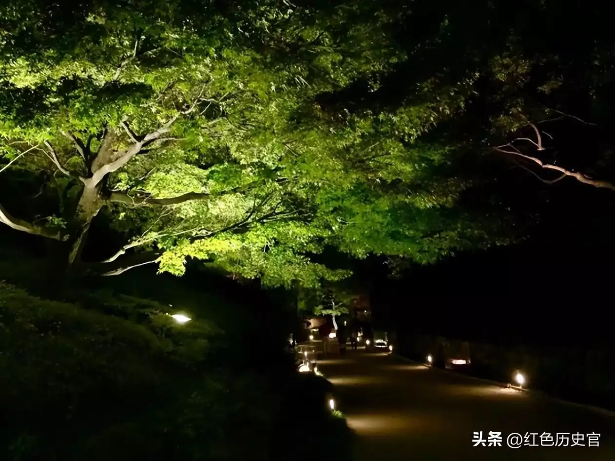 嚣张悍匪买180支枪,抢国库绑当红男星,被抓后:我还要绑张铁林三国历史上两大丑男,一个是算卦的祖师爷,一个是建安七子之一 嚣张悍匪买180支枪,抢国库绑当红男星,被抓后:我还要绑张铁林三国历史上两大丑男,一个是算卦的祖师爷,一个是建安七子之一