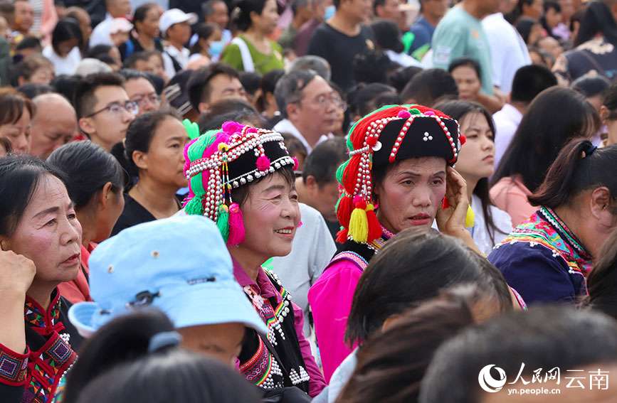 云南江城举行成立70周年庆祝大会