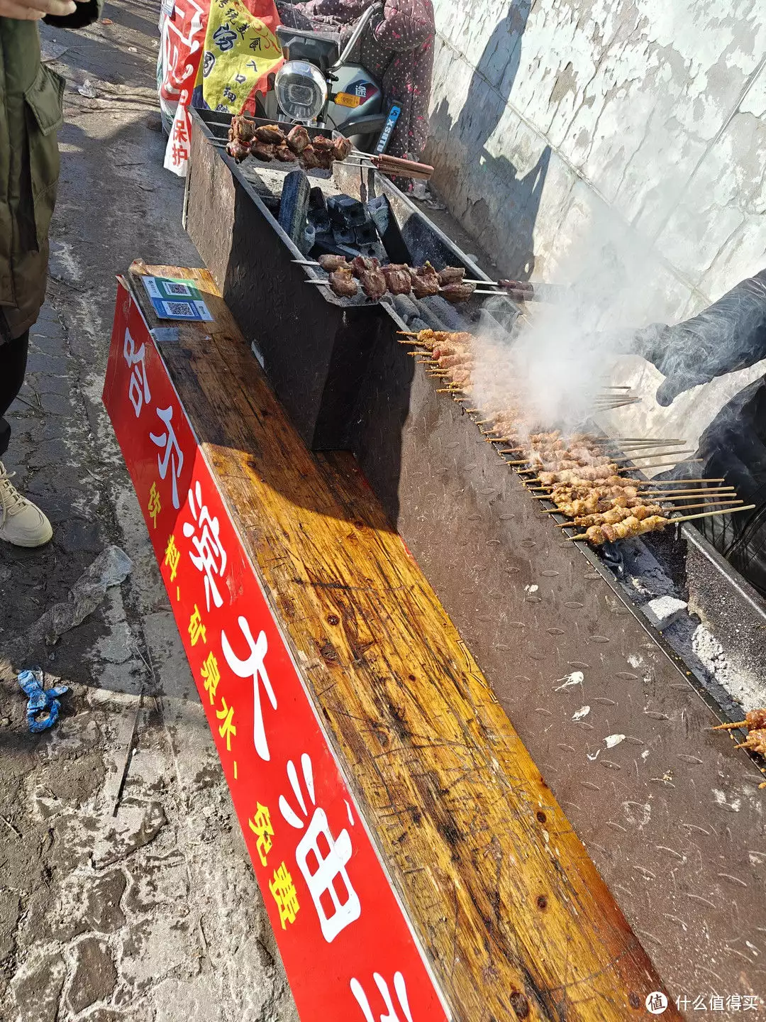 沙河大集羊肉串，3块一串的味觉盛宴！董卿早年旧照被曝光，圆脸加大龅牙尖嘴猴腮，反而是老了更漂亮！