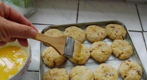 小编|想吃核桃酥不用买,在家也能做,无添加零失败,又香又酥