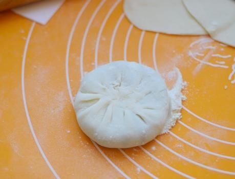 秋燥|这菜1块5一斤,秋天要多吃,鲜嫩营养还润秋燥,入馅烙饼吃特香