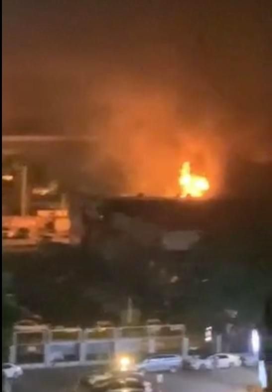  行驶|广州一地深夜起火消防已前往扑救！交警提醒车辆绕道行驶注意避让