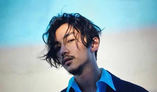 亲密|某女发布与陈晓亲密照，还有与其他明星合照，堪称追星狂魔