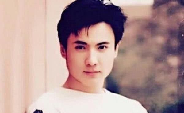  校花|年轻的沈腾是校草，年轻的贾玲是校花，陈赫：看我年轻时！