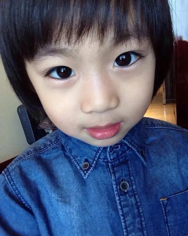  长大之后|还记得《爸爸去哪儿》的Kimi吗？林志颖儿子长大了，颜值变化超大