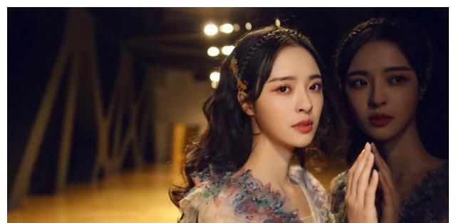 芒果台|与沈梦辰明争暗斗, 想顶替谢娜, 她终于靠《主持人大赛》杀回来了