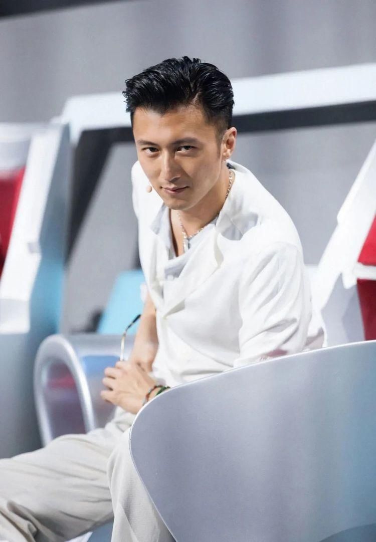  坐标|《中国好声音》官宣导师？李宇春呼声高？网友：冠军不要爆冷？