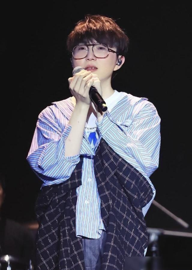  不易|曾经爆火的毛不易，如今综艺都没人缘，为何他如此落寞？