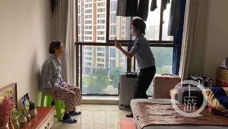  身份证|老人遗失身份证，民警主动上门拍照补办