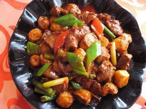 饭后|英国小伙来中国,在朋友家中吃顿饭后迷惑你们管这叫家常菜