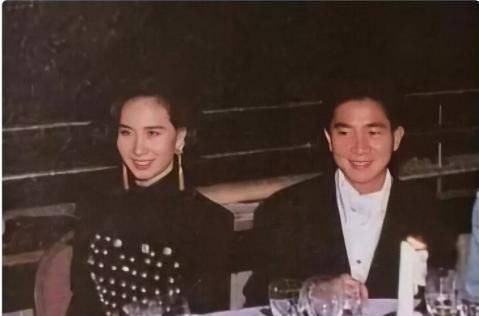  何超琼|1989年的何超琼，又怎能不叫陈百强为之心生向往？很是美艳