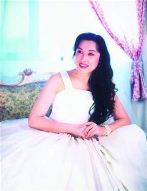 孩子|中国首位变性人，比金星还早12年，如今想要发行自传《女人梦》