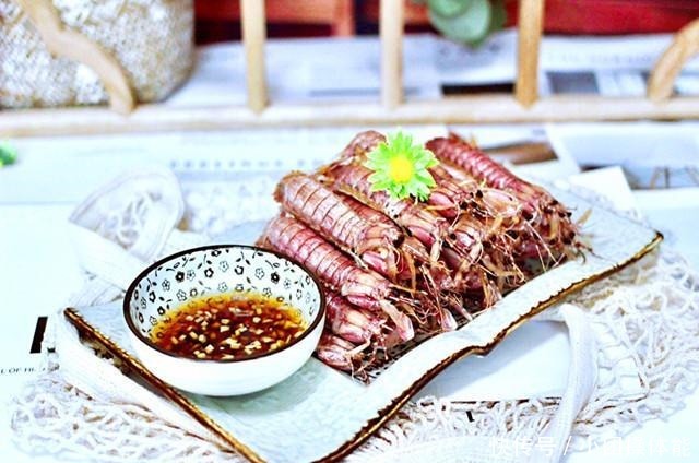 自带|吃皮皮虾难剥壳皮皮虾自带“拉链”,剥起来很简单,3秒剥一只