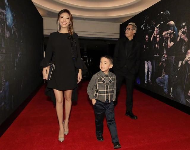  遗憾|陈小春如今风光无限，曾在最贫穷时3千块卖掉弟弟，成最大遗憾