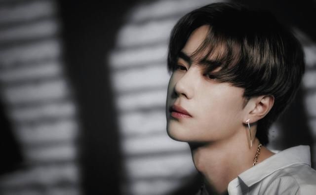  战队|王一博水中胸震，张艺兴脱衣诱惑，这期街舞太难看了吧