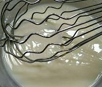  搅拌均匀|教你几道美味肉松蛋糕卷的做法！做法简单又好吃！