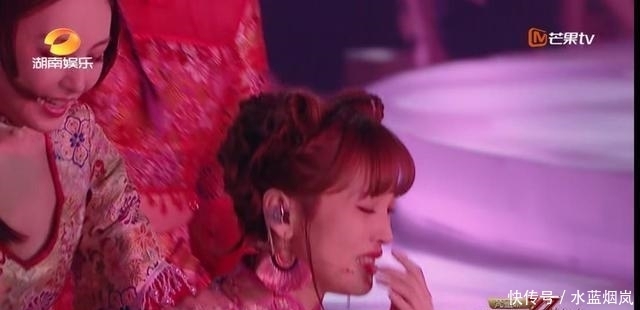 扇子掉|金莎在《乘风破浪的姐姐》里为啥被淘汰?公演的时候出现重大失误