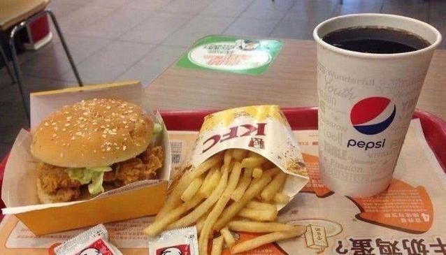 模仿者|肯德基最牛的模仿者,菜单照抄肯德基,却把自己抄成了一线品牌