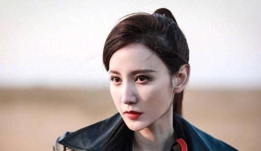  环球小姐|曾是环球小姐,白富美入圈拼命拍戏致流产,嫁富商老公却难当阔太包都不能买?