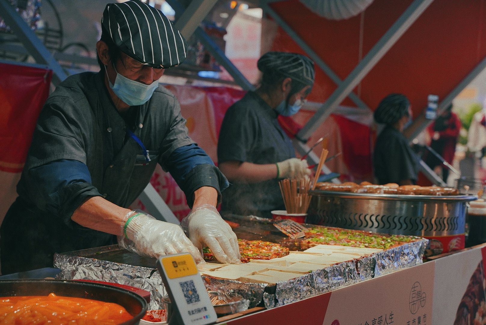商场里|美食打卡攻略!每一个美食聚集地,都种满了成都人
