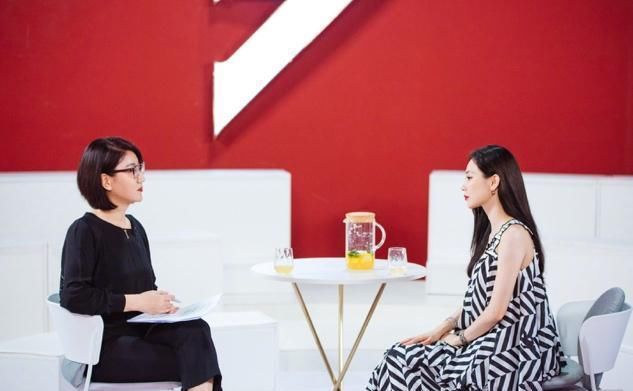  采访|王霏霏采访感慨，不知观众到底喜欢什么，网友：苦涩的霏