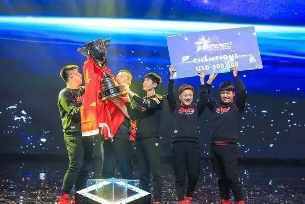 席位|MCN巨头入局，坚持体育化之路的CF电竞迎来新可能