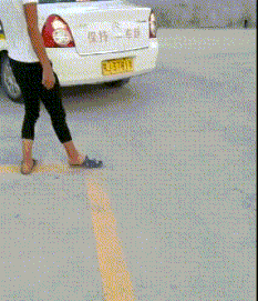 活鸡|搞笑GIF：厨师世家的孩子，从小就练爆炒活鸡