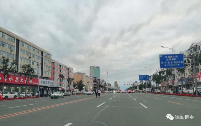 白城|【不文明行为曝光台】行人闯红灯、横穿马路，曝光不文明，白城这一批人上镜了！
