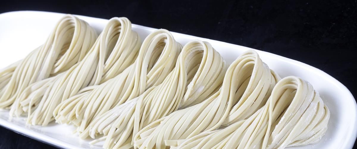 美味|还在买机器面条吗? 教你在家自己做手擀面吃, 美味至极!