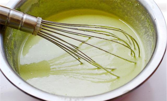  好吃|凉皮最简单的做法，不揉面不洗面，10分钟就做好，劲道好吃超开胃