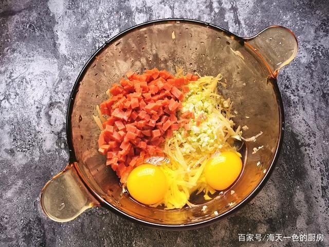  小白|土豆不要炒着吃了，试试这样做，营养又好吃，厨房小白也能学会！