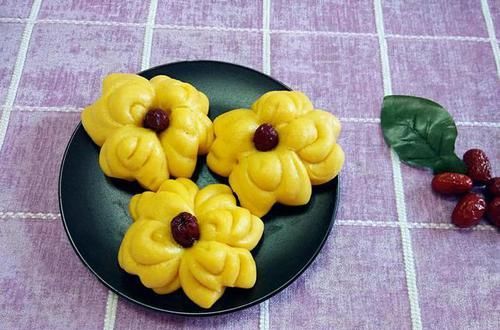  口感|吃了还想吃的南瓜馒头，外形好看口感软绵，做法还不难