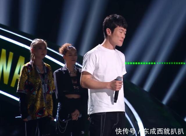 单依纯|《好声音2020》淘汰赛第一轮,单依纯潘虹双双落泪,李健面色凝重