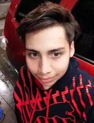  发现|警察发现路边有人形迹可疑，上前查看发现他居然在松鼠做心肺复苏