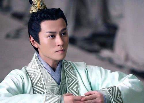 皇帝|先帝去世,奸臣们立一傻子做皇帝,傻子登基后:把这些帮朕的都杀了