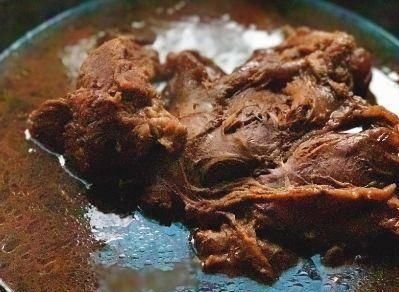  婆婆|自己在家卤便宜还好吃，婆婆切了一盘，我拌着两碗米饭全吃完了