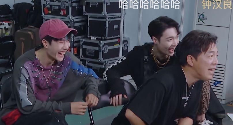 出坏|王一博《街舞》被黄渤吐槽“太坏”, 出坏点子整蛊王嘉尔, 得逞的表情亮了