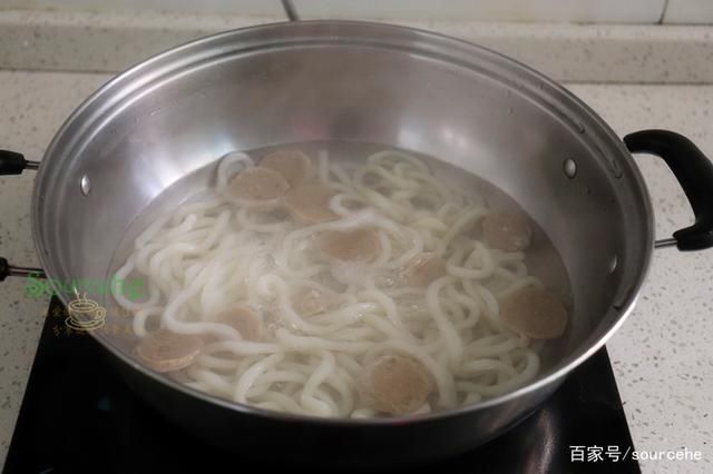 早餐|它是早餐也是午餐,没时间煮饭就煮一碗,连汤汁都不剩,太好吃了