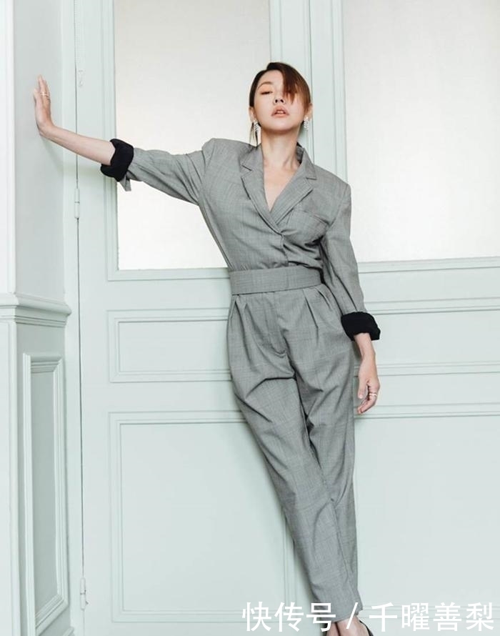 显身材|小S在家真放得开,穿紧身背心配短裤秀魔鬼身材,158身高太真实