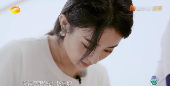  大厨|赵丽颖在《中餐厅》被宠上天，林大厨怕累着她，黄晓明疯狂夸赞她