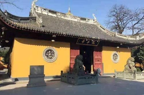 高明|?明朝看重长城的修建,清朝看重修庙之事,哪个朝代算的上高明?