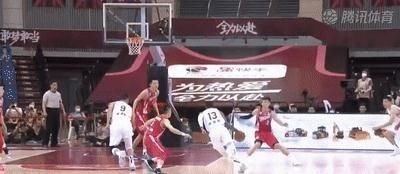 肯定|三分33中6仍22分大胜！不用多想，青岛肯定是遇到广东队了