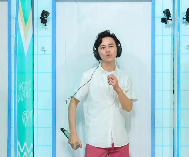 王一博|全网综艺热度排名:《街舞3》第4,《浪姐》第3,榜首厉害了!