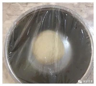 沙拉|芝士沙拉香肠蛋汉堡，自己动手做的汉堡包，吃起来特别香