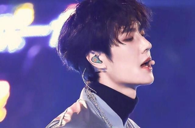  王一博|王一博凭一部剧翻身，从爱豆蜕变成演员，如今又一部剧走出国门！