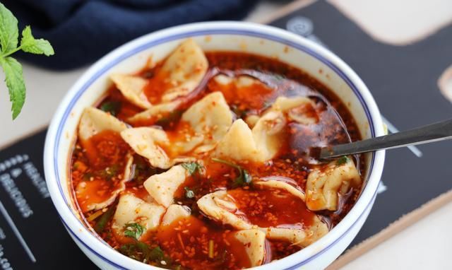  2勺|自制的美味早餐，香软柔滑，比普通水饺好吃更有滋味，特别回味