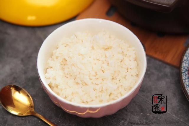 道菜|晒晒夫妻俩的节日晚餐,清爽简单3道菜,网友:日子就要这样过!