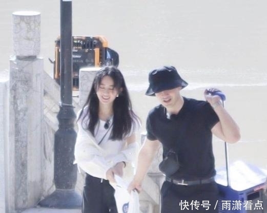 赵丽颖|赵丽颖《中餐厅》路透曝光,和黄晓明现身菜市场,生图绝美