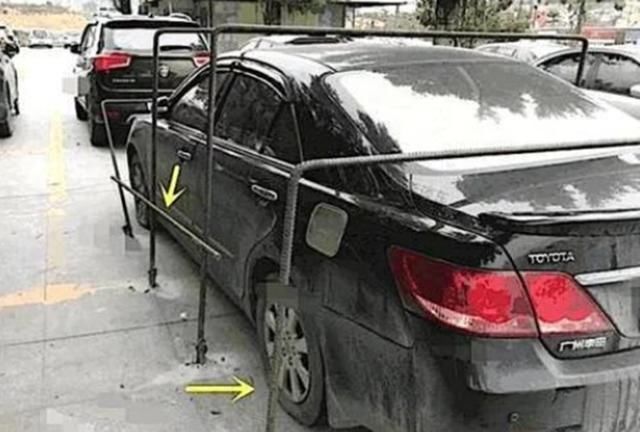 挪车|停车位被占,车上挪车电话是10086,业主用出“铁锁连环阵”