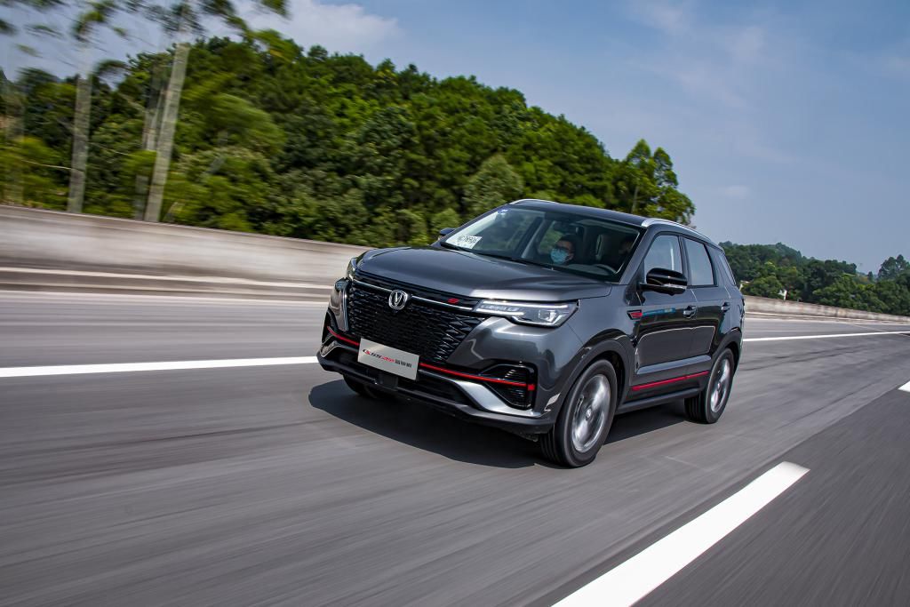  蓝鲸|科技测测看丨长安CS55PLUS蓝鲸版给你惊艳的可不只是芯